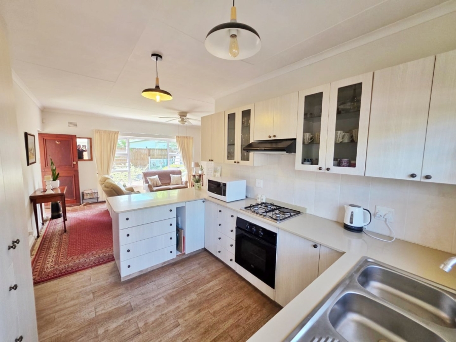 2 Bedroom Property for Sale in Sedgefield Central Western Cape